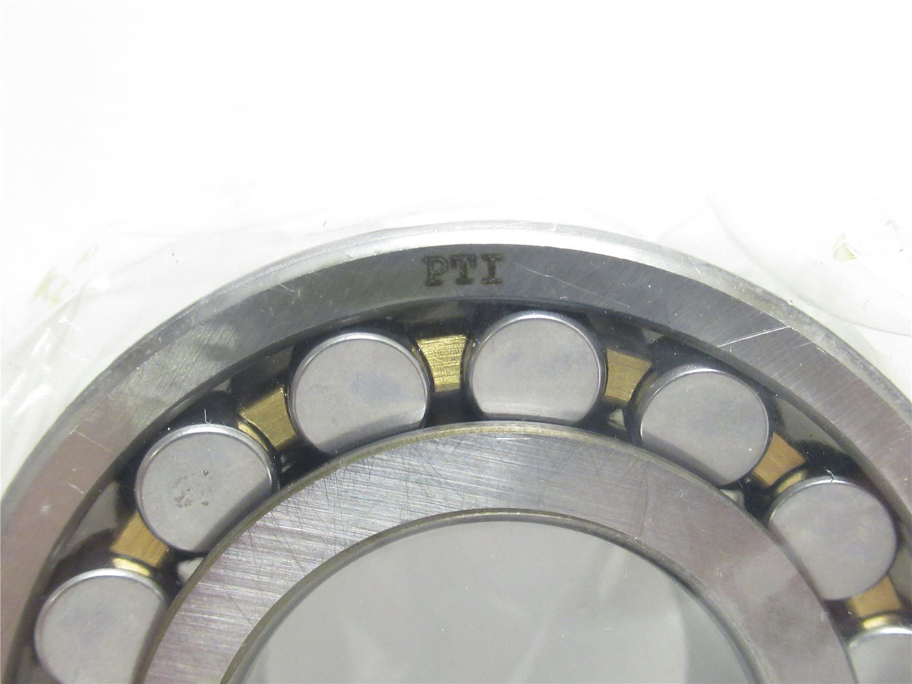 PTI 22206C3W33; Spherical Roller Bearing; 30mmID x 62mmOD