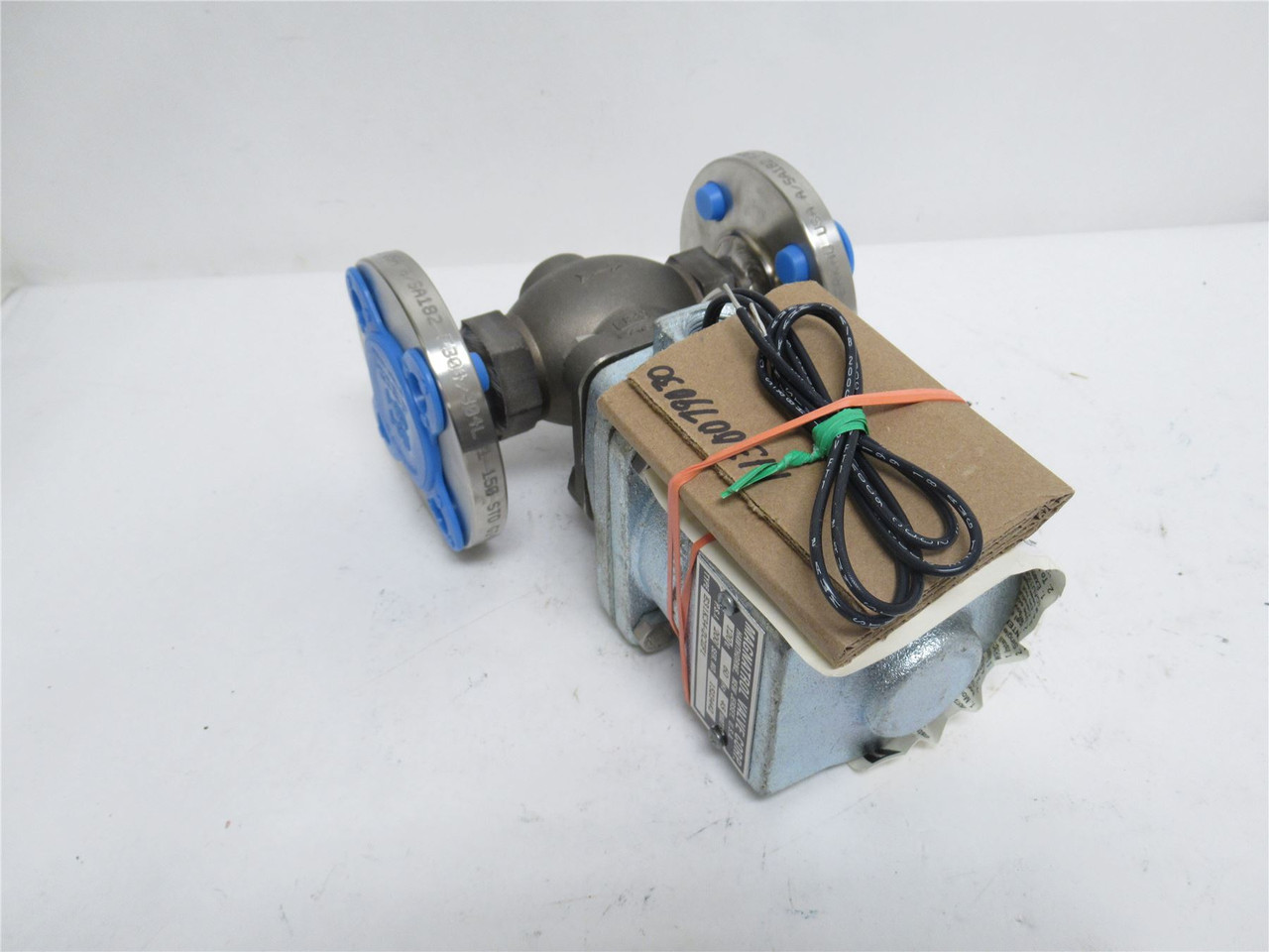 Magnatrol E31K34-ZCZF1; Solenoid Valve; SS; 1" Flange; 200PSI