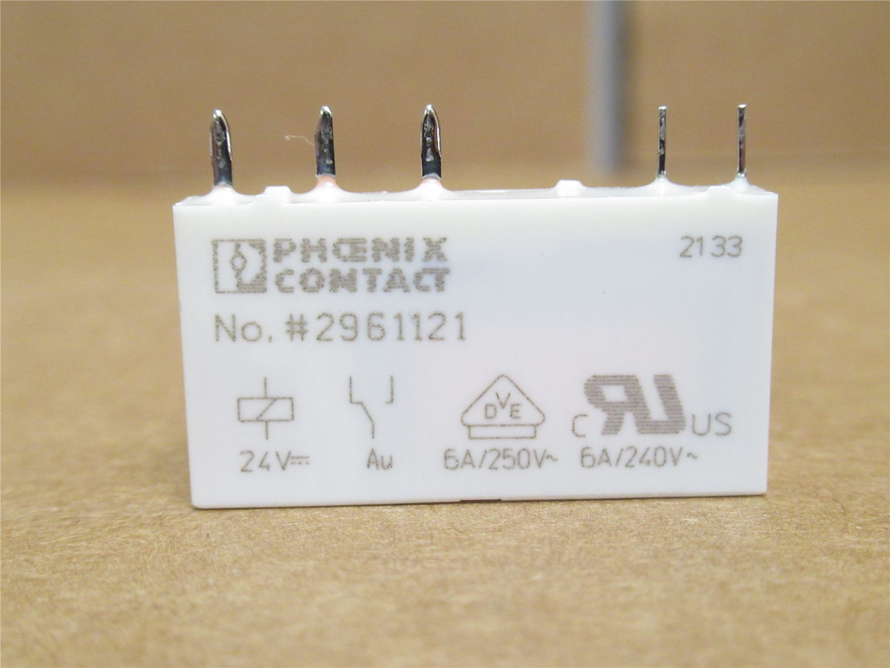 Phoenix 2961121; Relay; 6A; 250/240VAC/DC; 5-Pin