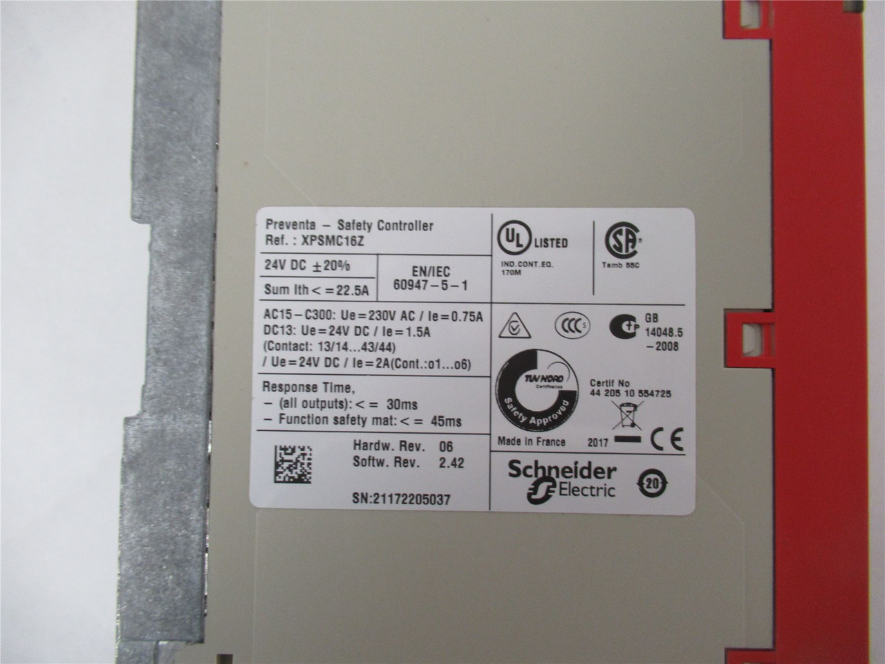 Schneider XPSMC16Z; Safety Controller 24 VDC 16 Inputs