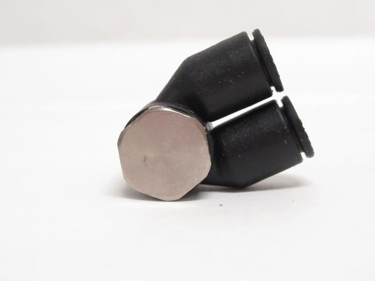 Legris 3049 56 11; Twin Banjo Fitting; 1/4" PTC x 1/8NPT