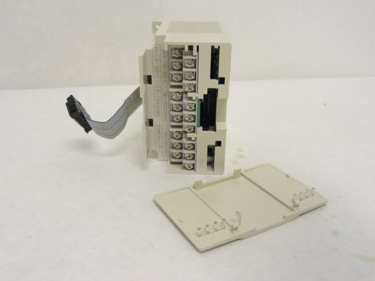 MItsubishi FX2N-1HC; Counter 8 In; 2 Output; Missing Ribbon