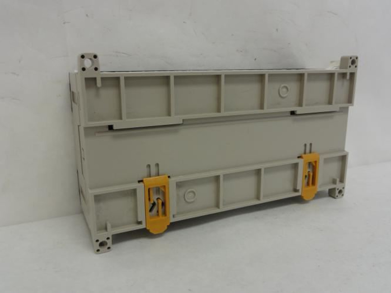 Omron CPM2A-60CDT1-D; Micro Programmable Controller 24VDC Input