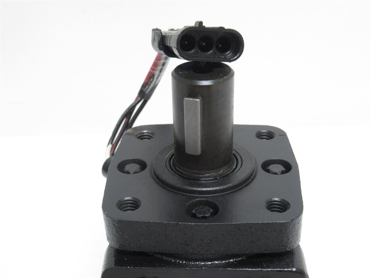 Eaton 158-3037-001; Geroler Spool Valve Motor 15GPM;  2250psi