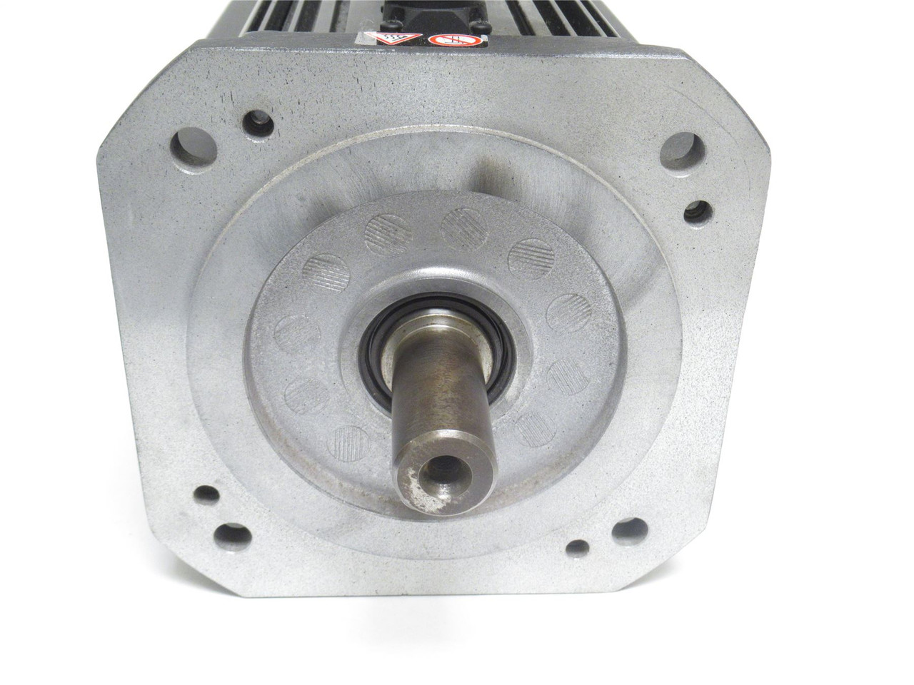 Lenze MCA 17N17-RSOBO-B24R-STBF10N-ROSU; Servo Motor; 5.1HP