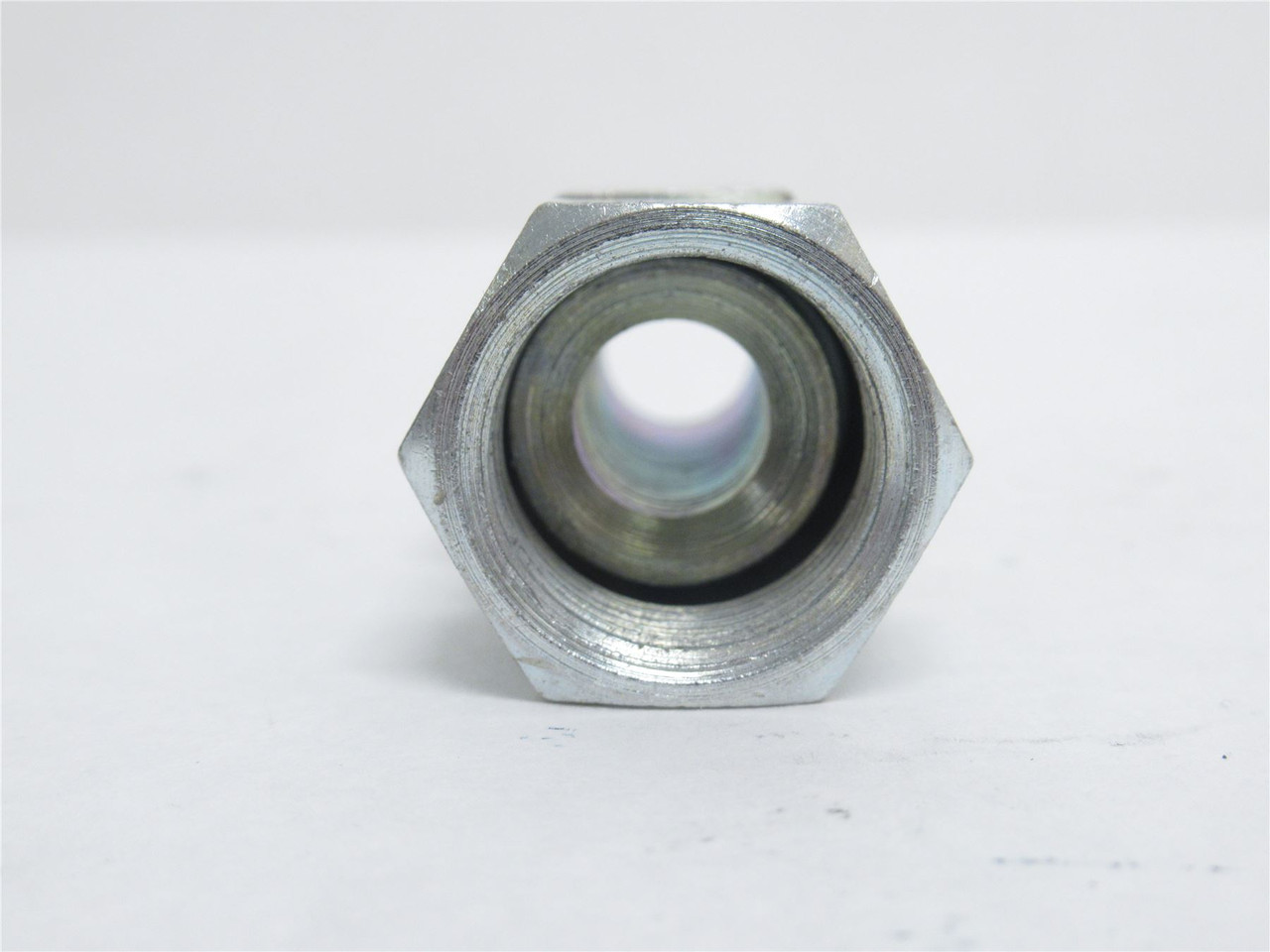 Eaton 2045-6-8S; Swivel Fitting; 3/8MNPT x 1/2FNPT