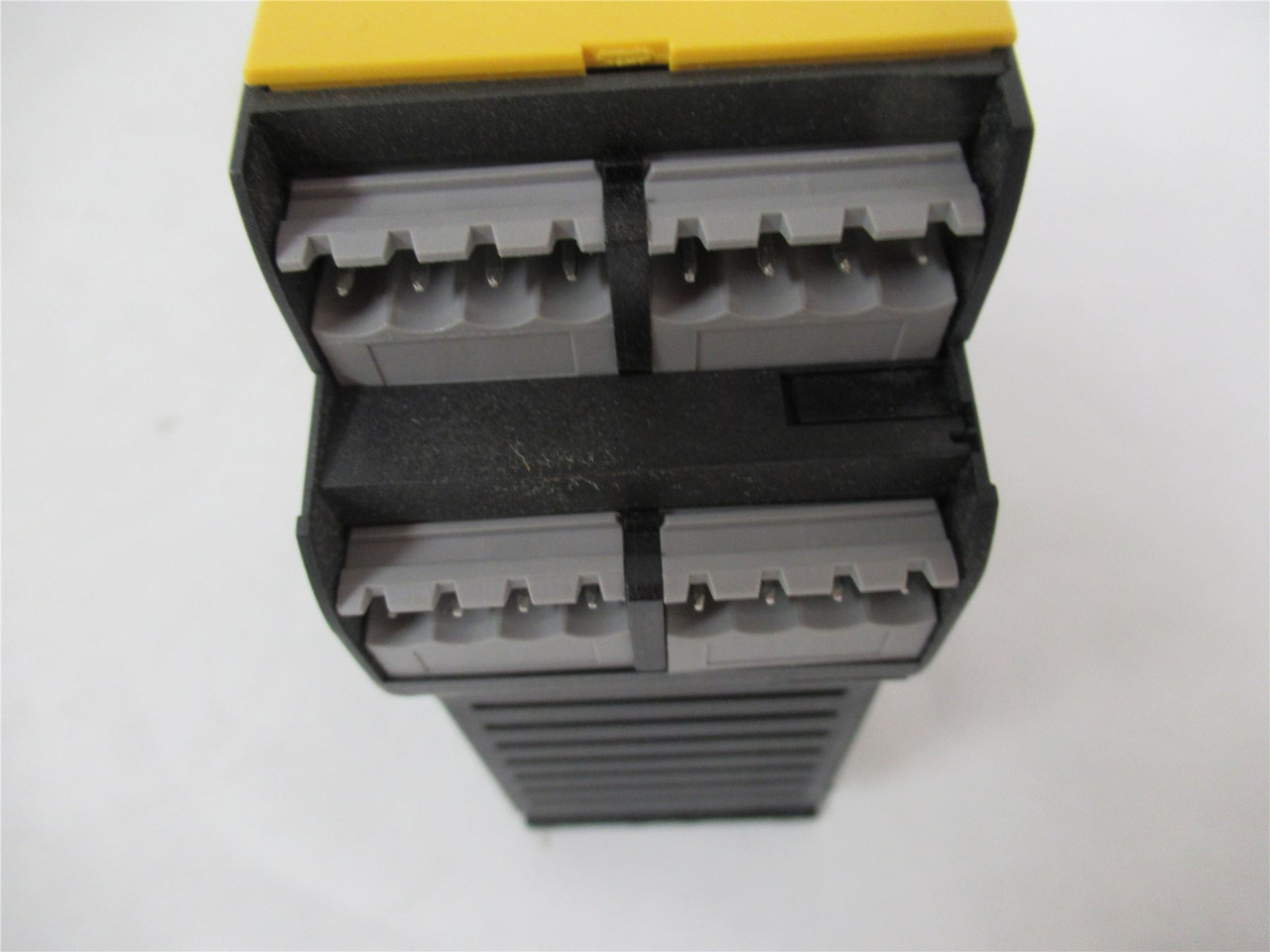 Schmersal AES2285; Safety Controller 24 VDC 2A