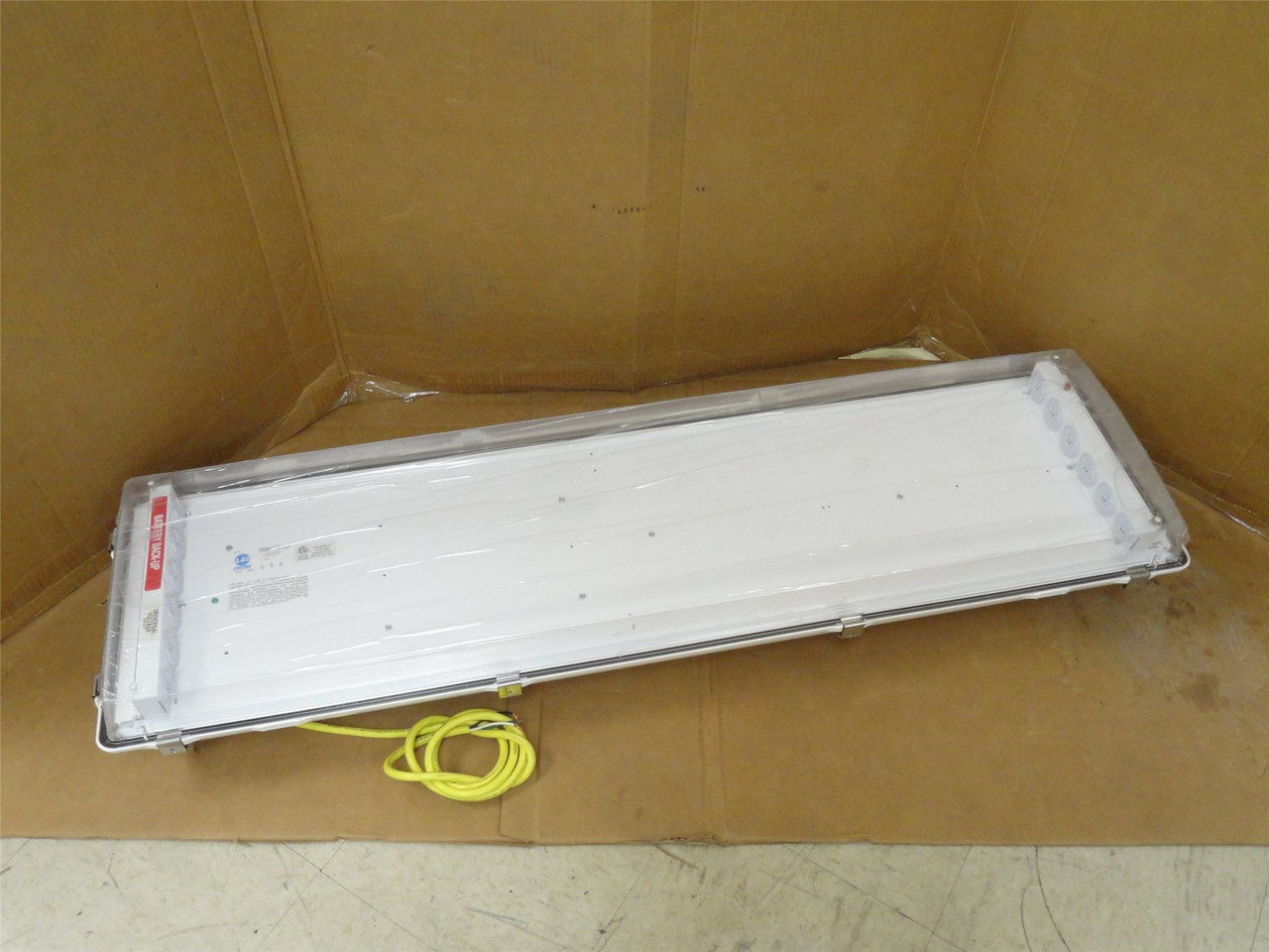 LEI FLB-RS-654-UNB; Low Bay Rough Service Fluorescent Strip