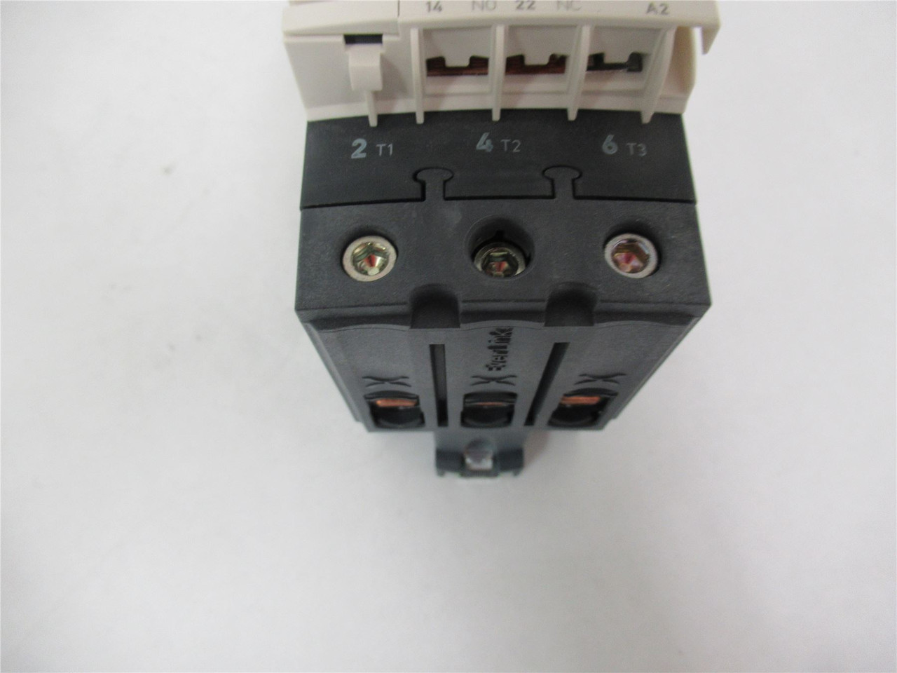 Schneider LC1D40AG7; Contactor 40A 3P 440V Coil 120VAC