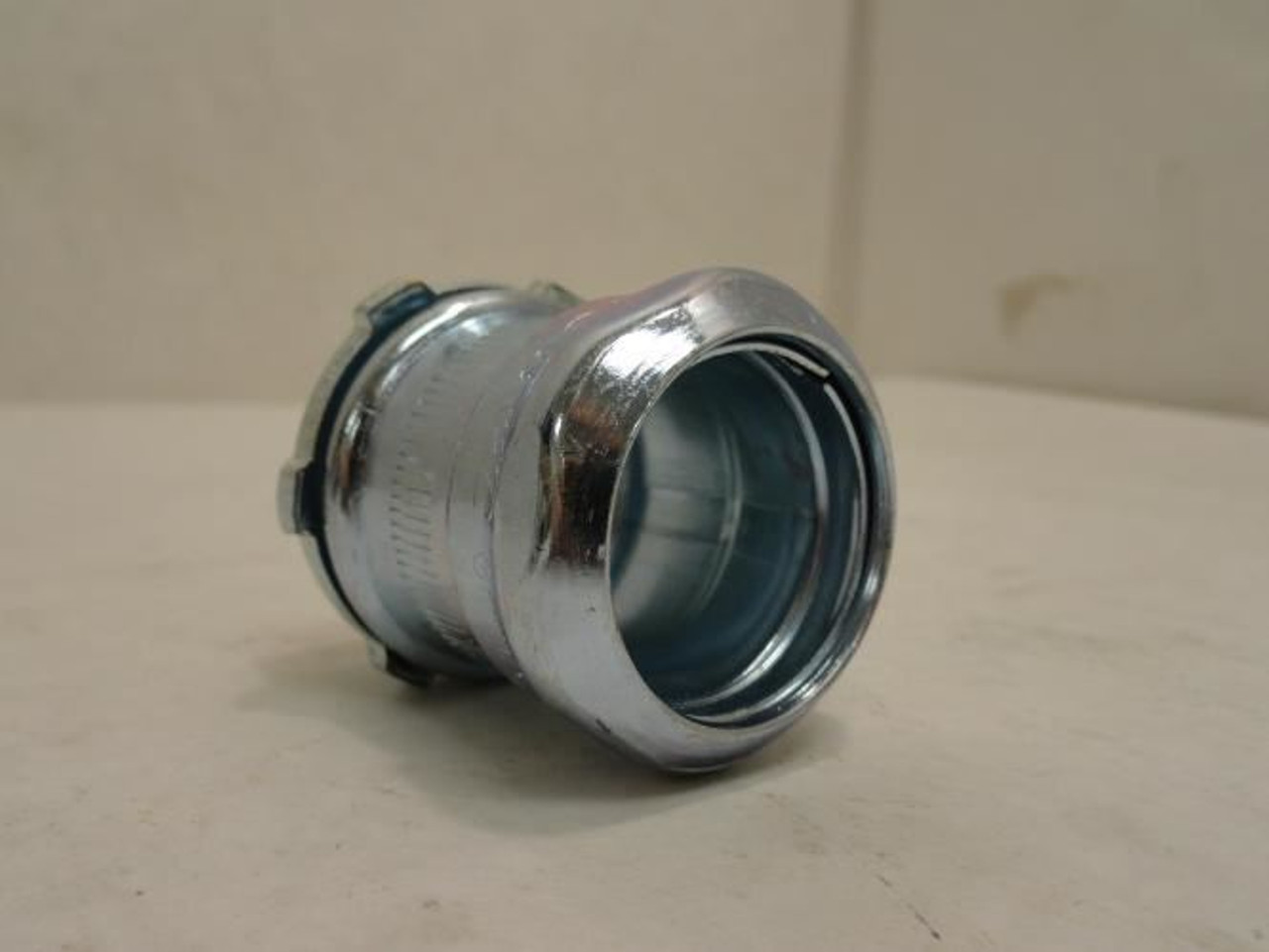 Bridgeport 252-I; Lot-5; Steel Compression Connectors Size: 1"