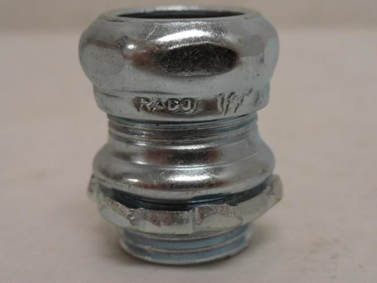 Raco 2902; Lot-2; Compression Connector; 1/2"; EMT