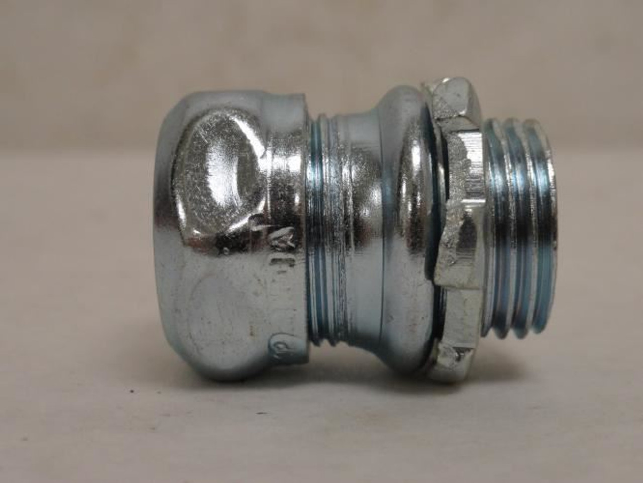 Raco 2902; Lot-2; Compression Connector; 1/2"; EMT