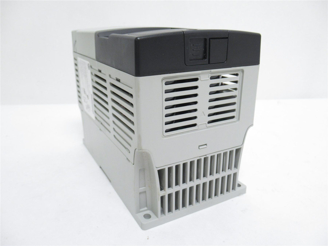 Allen-Bradley 22D-D6PON104; AC Drive; 3HP; 6A; 380-480V; 3Ph