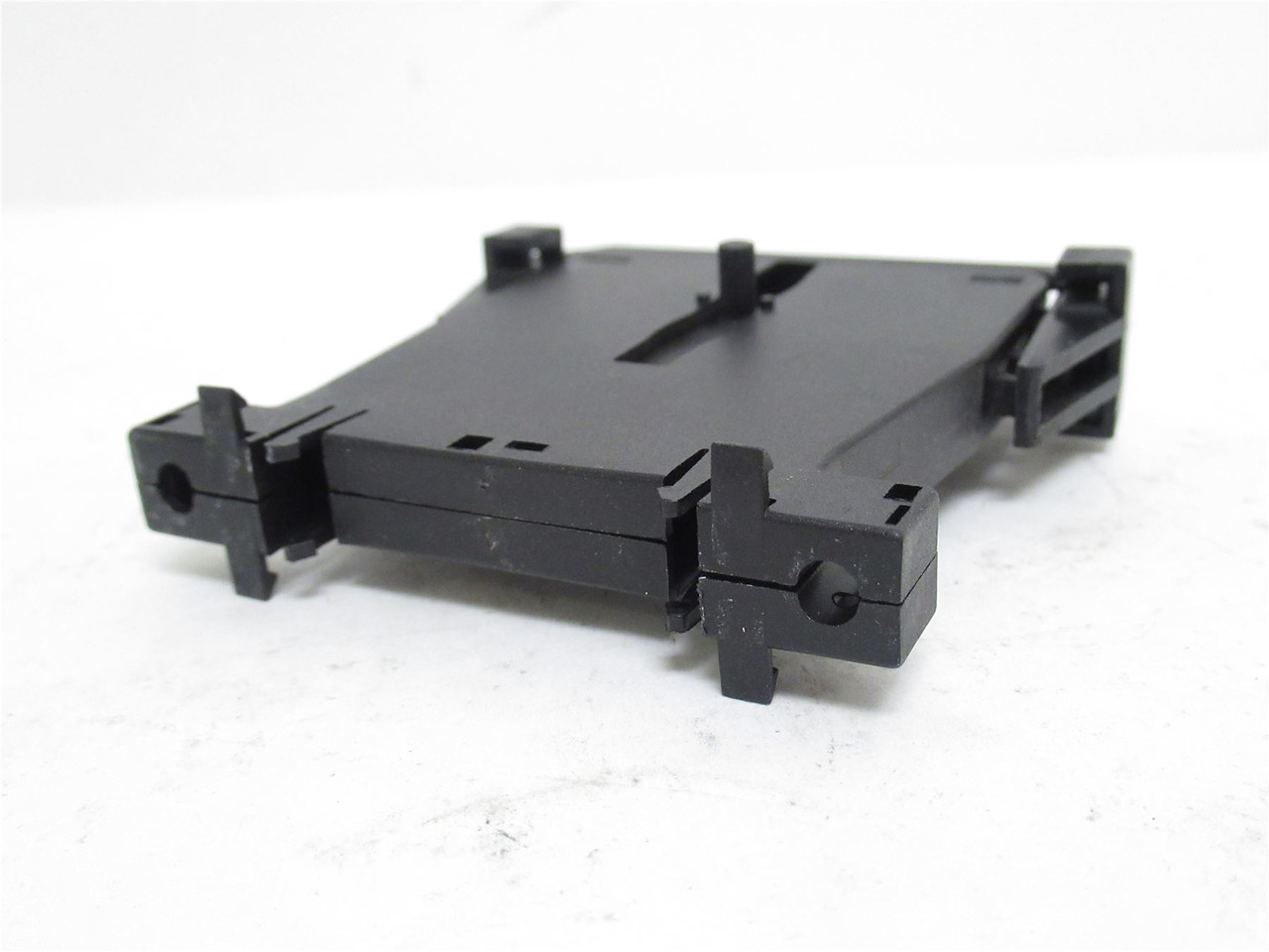 AEG LS4-17; Contactor Auxiliary Connector