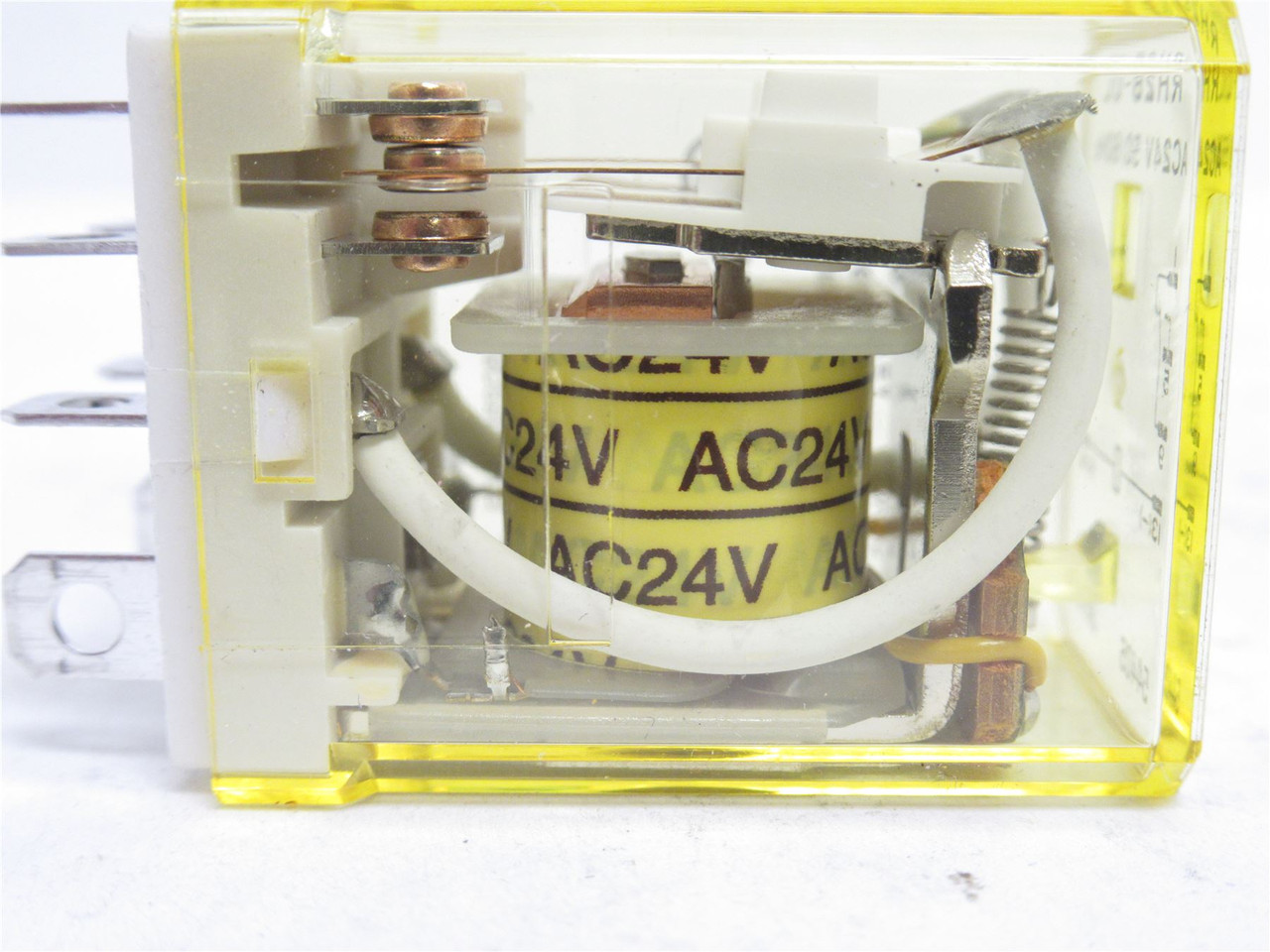 Idec RH2B-ULAC24V; Relay; GP; 10A; 240VAC; Coil: 24VAC