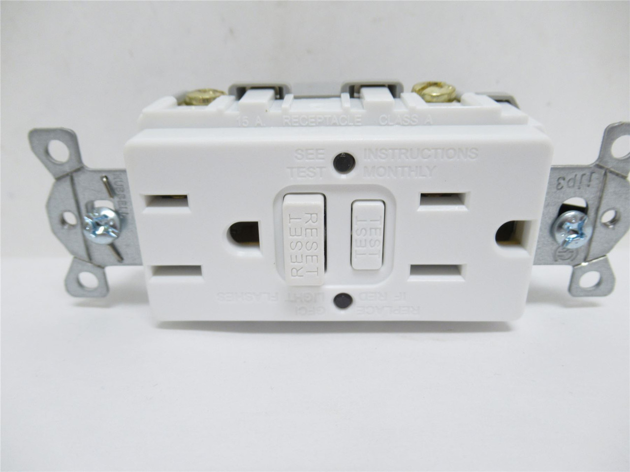 Hubbell GFRST15W; GFCI Duplex Receptacle; 125VAC; 15A