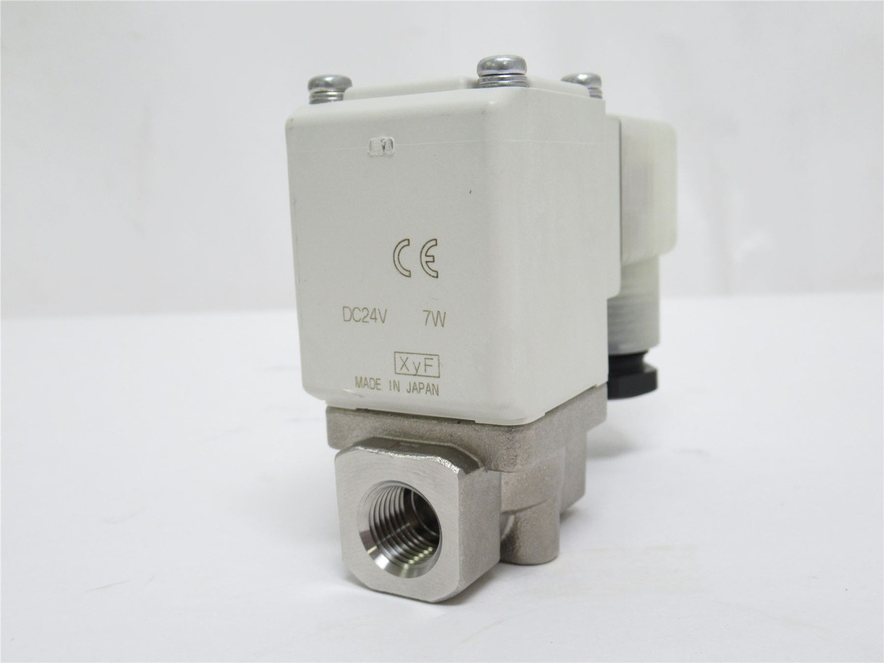SMC VX222HZ2AAXNB; Direct Operated Solenoid Valve; 24VDC; 7W