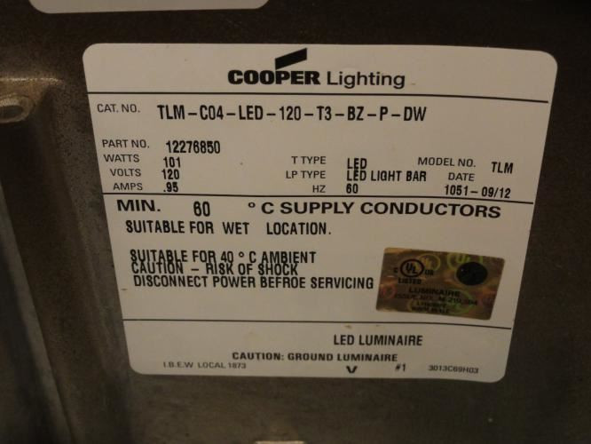 Cooper TLMC04LED120T3BZPDW; Parking LED Fixture 12276850; 120V; 0.95A