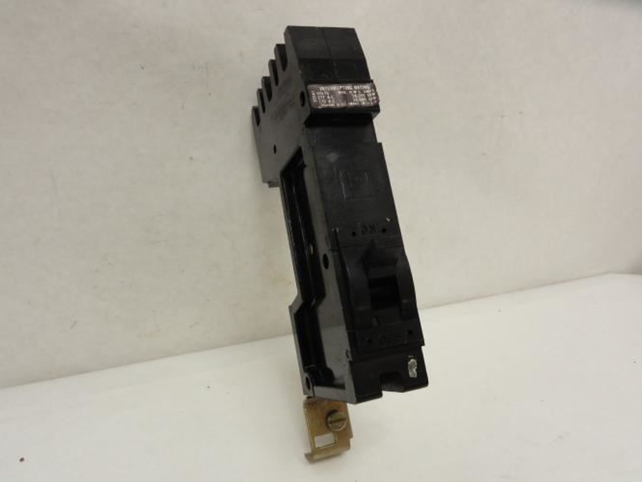 Square D FY14020C; Circuit Breaker; 20A; 1P; 277VAC; Panel Mount