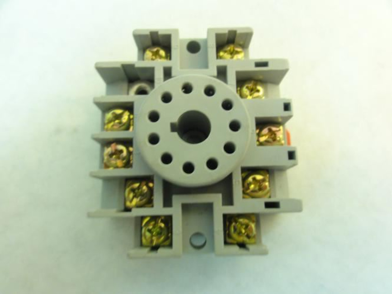 Square D 8501NR61; Relay Socket; 10A; 300V; 20A Max