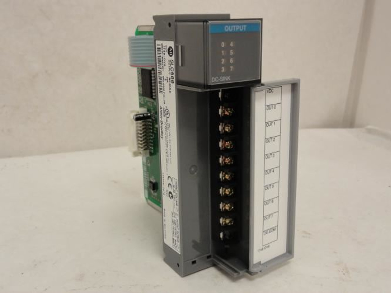 Allen-Bradley 1746-OV8; Output Module; Ser A; 10-50VDC