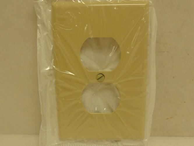 Leviton PJ8-1; Lot-2; Midway Nylon Wallplate 1-Gang; Duplex