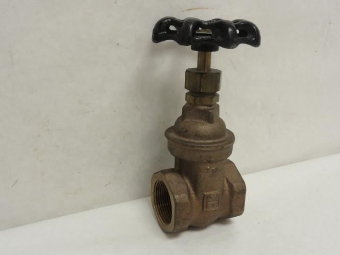 Hammond IB645 1-1/4; Bronze Gate Valve; 1-1/4 Fnpt Class: 125