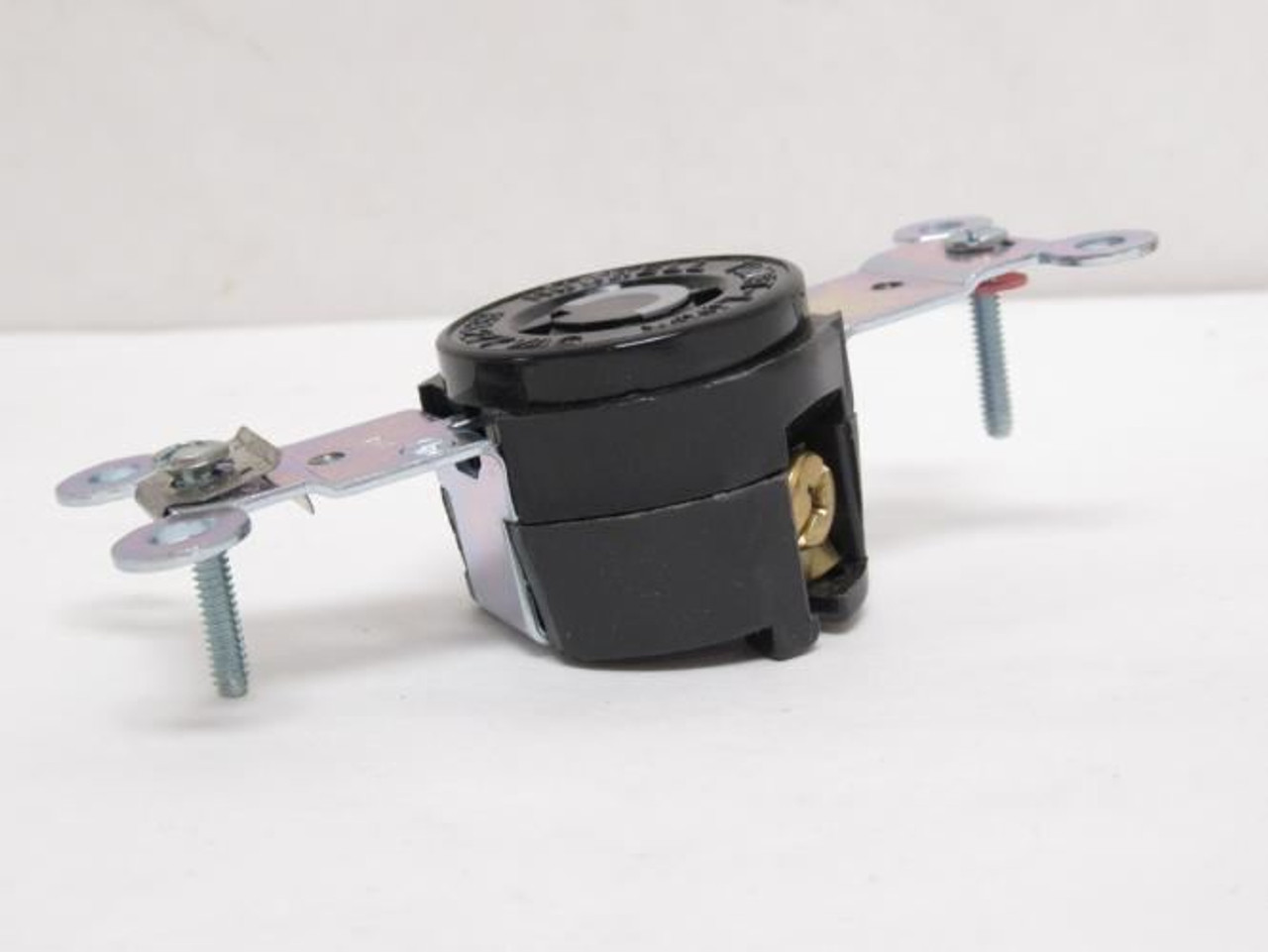 Hubbell HBL4760; Locking Receptacle; 15A; 277VAC; Black