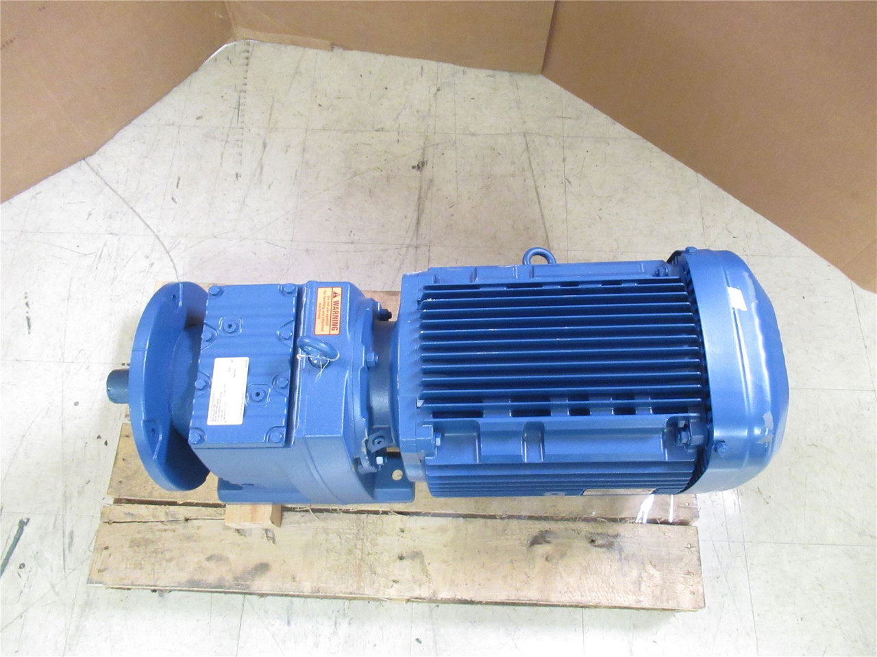 SEW R87FDRN160L4/DH; AC Gearmotor; 9:14 Ratio; 20HP; 208/360V