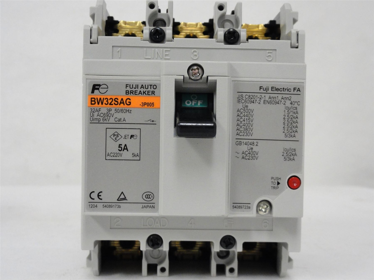 Fuji BW32SAG-3P005; Circuit Breaker; 5A; 3 Pole