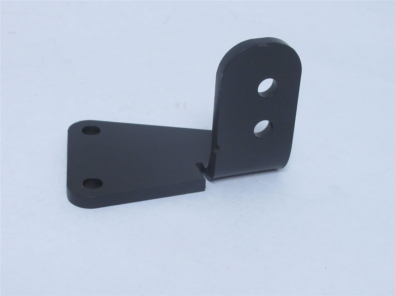 RAYMOND INC 1055963/001; Bracket