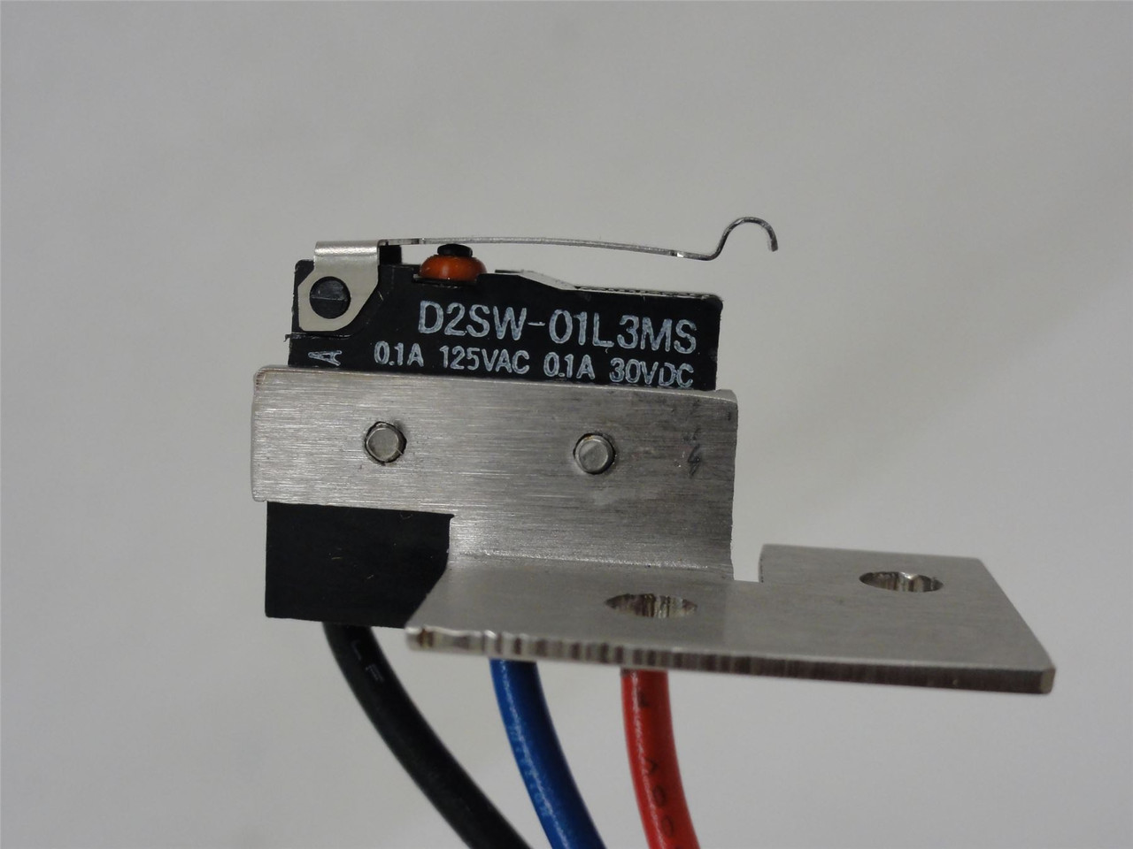 Omron D2SW-O1L3MS; Snap Action Switch; 125V; 0.1A; EY1256