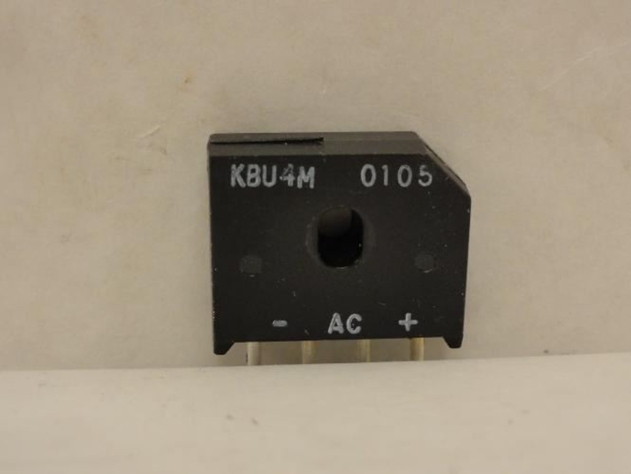 Fairchild KBU4M 0105; Lot-4; Bridge Rectifier; 4 Amp