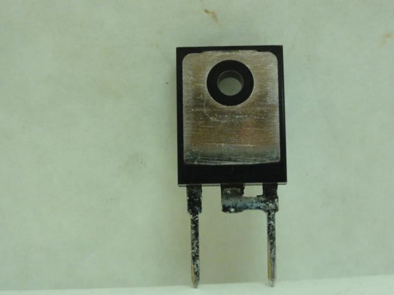 Vishay 40EPF10; Lot-5 Switching Diode; 1000V 40A; 450ns; 2-Pin