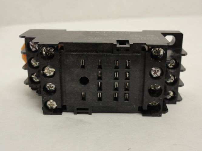 Cutler-Hammer D2PA4; Relay Socket; 5A@250V; 14-Pin