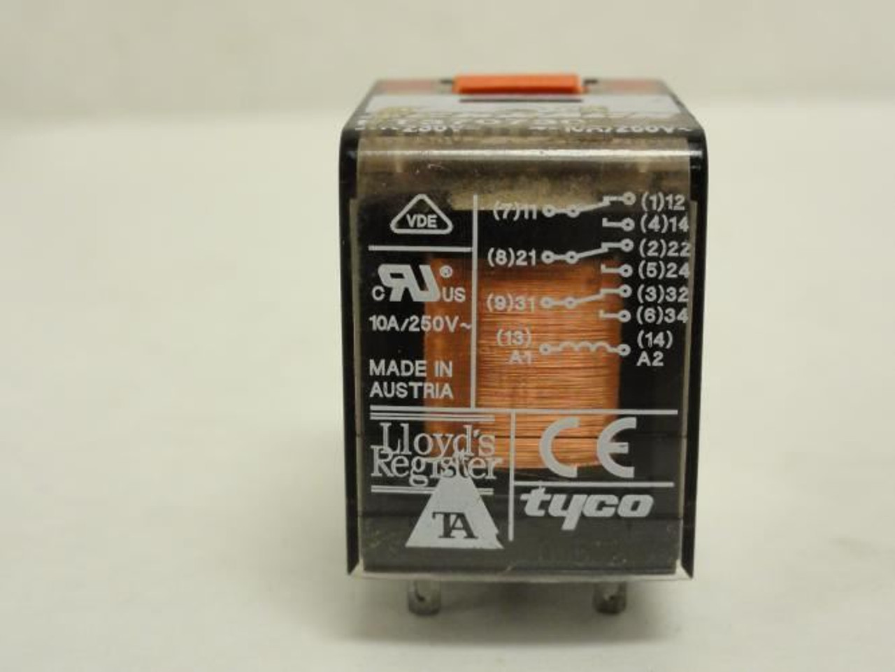 Schrack PT370730; Relay; 10A@250VAC; 3PDT; Coil: 230Vac