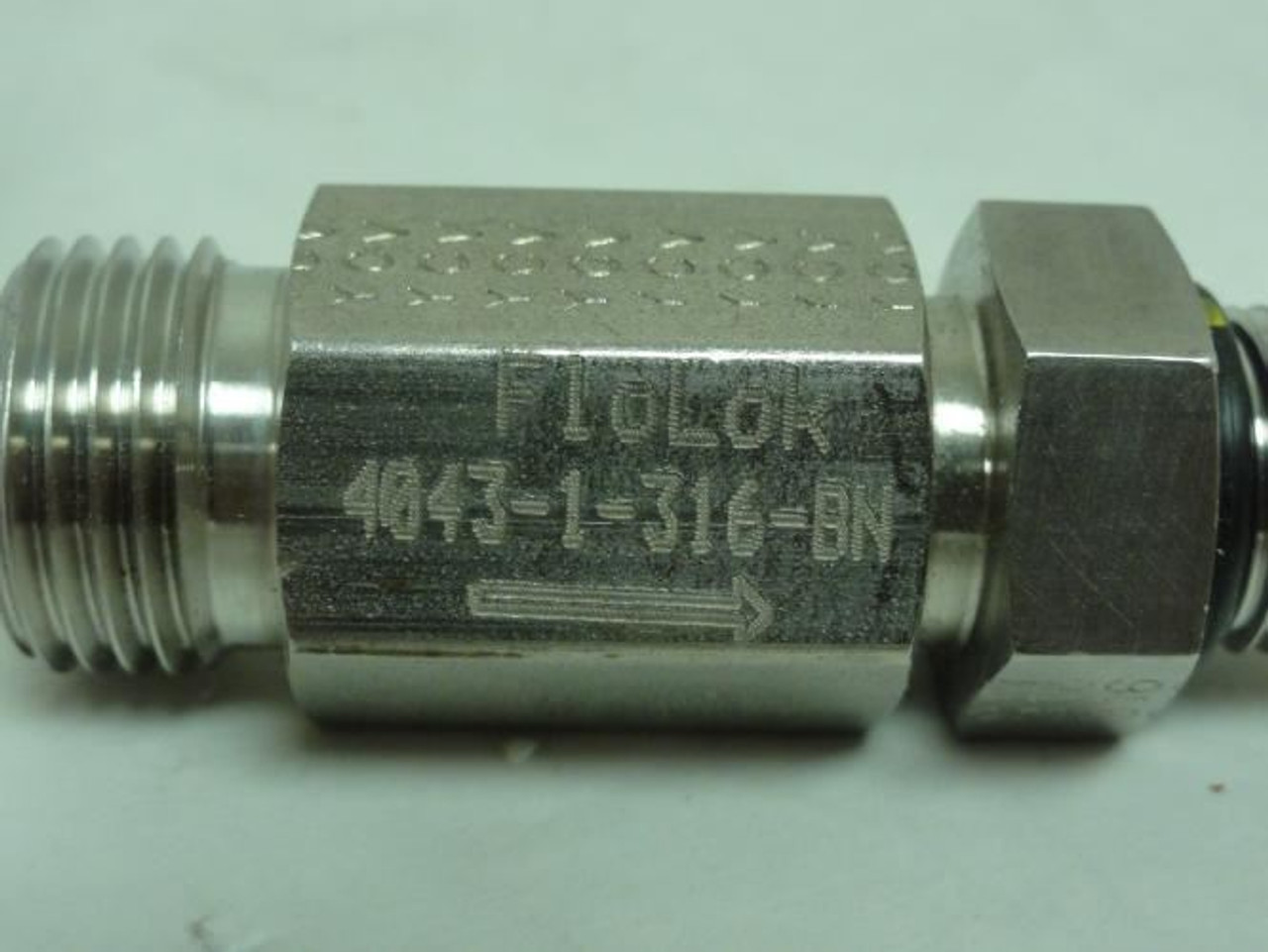 FloLok 4043-1-316-BN; Check Valve; SS-316; 3/8 BOSS x 3/8 ORFS