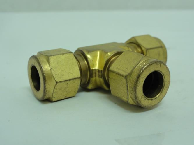Swagelok B-600-3; Compression Union Tee; Brass; 3/8" Tube