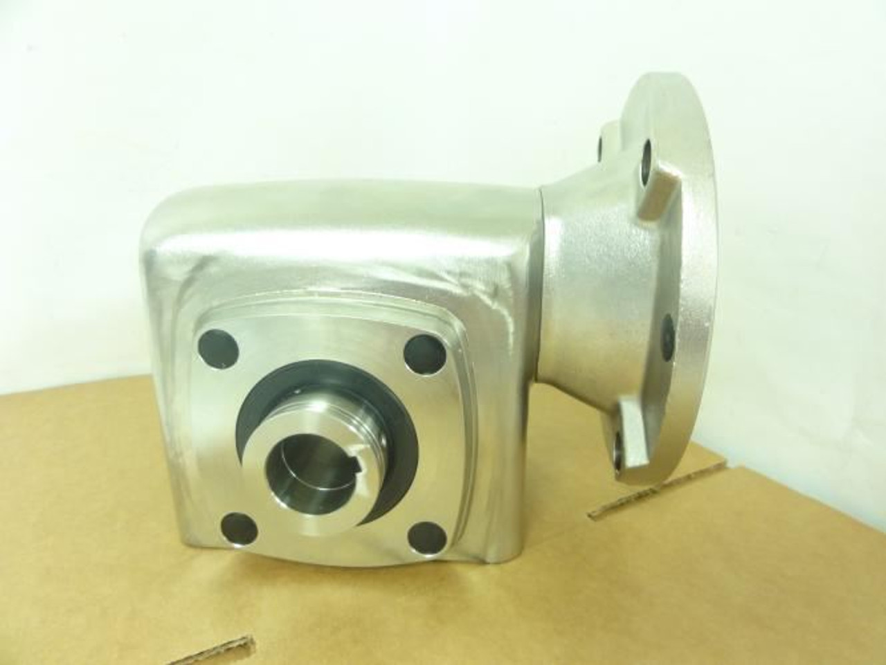 Boston Gear SSHF721-10K-B5-HS1-P20; Worm Speed Reducer; 10:1