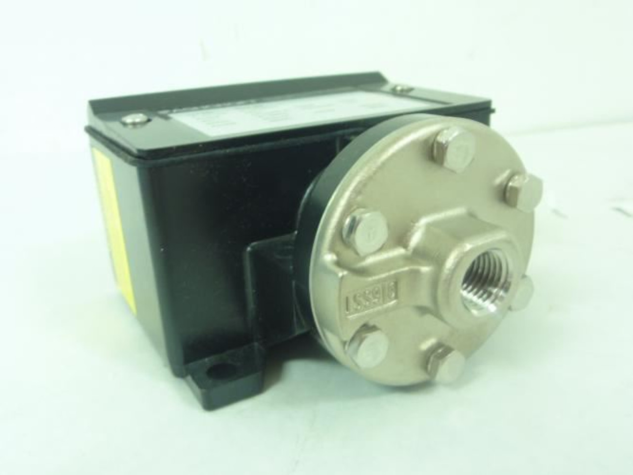 Ashcroft B421T XFS; Pressure Switch; Set 215psi; 1/4NPT