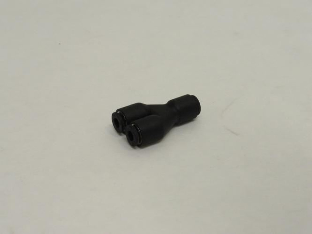 Legris 3140 53 00; Lot-10 Wye Plastic Tube Union; 1/8"; PTC; Black