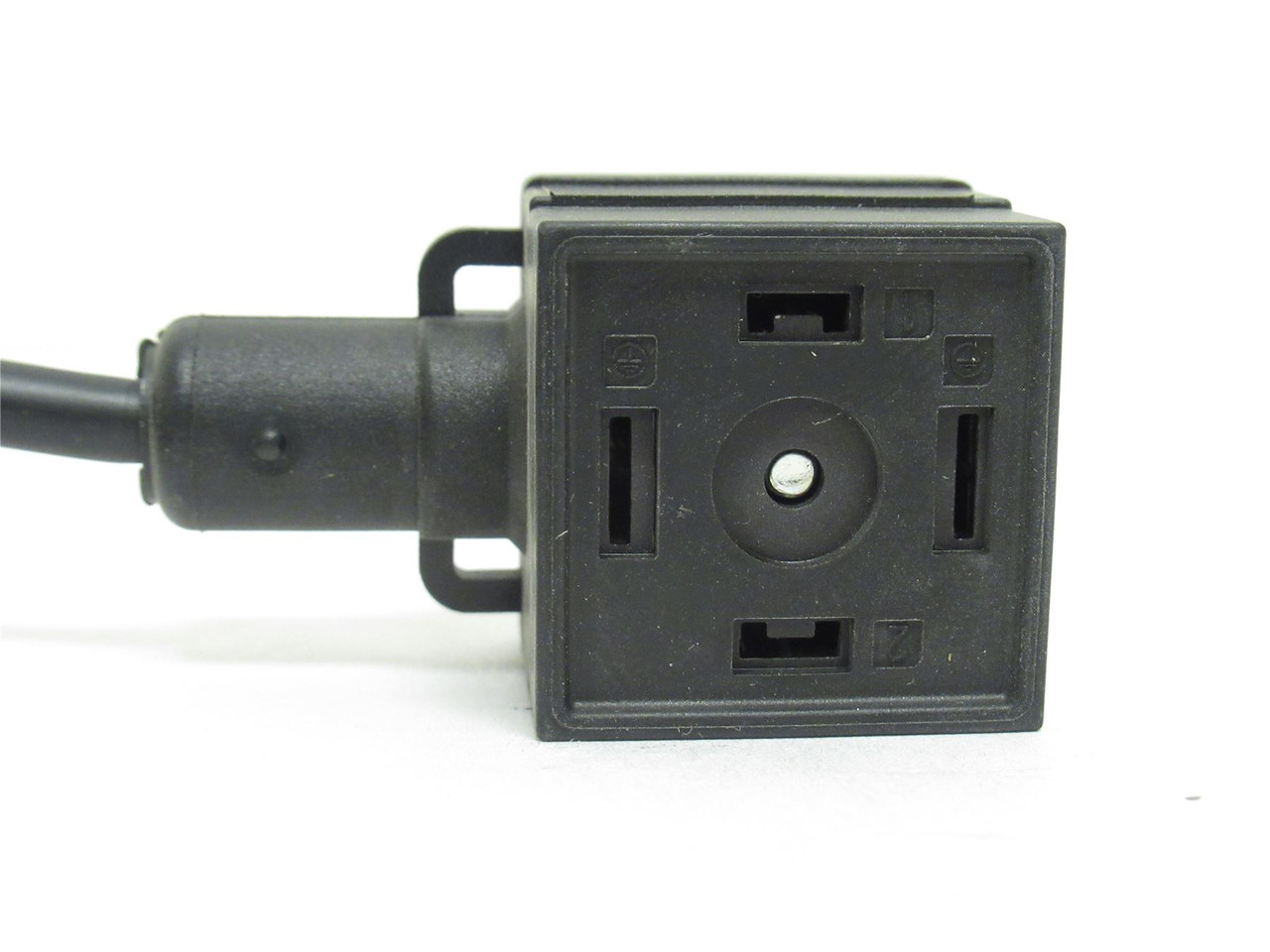 Lutze 709601; PVC connecting lead 3×0;5mm Square; 230VAC/DC