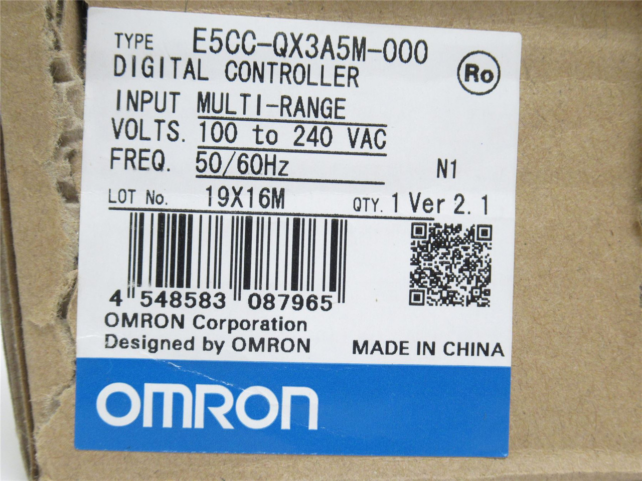 Omron E5CC-QX3A5M-000; Temperature Controller; 100-240VAC