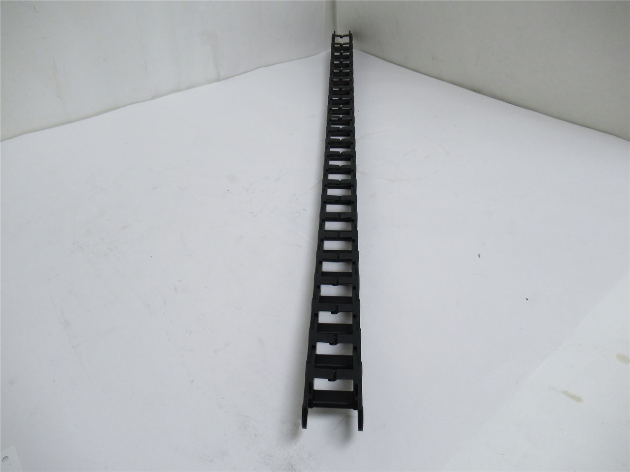 Igus Z14.2.046; Zipper Cable & Hose Carrier; 12" Long