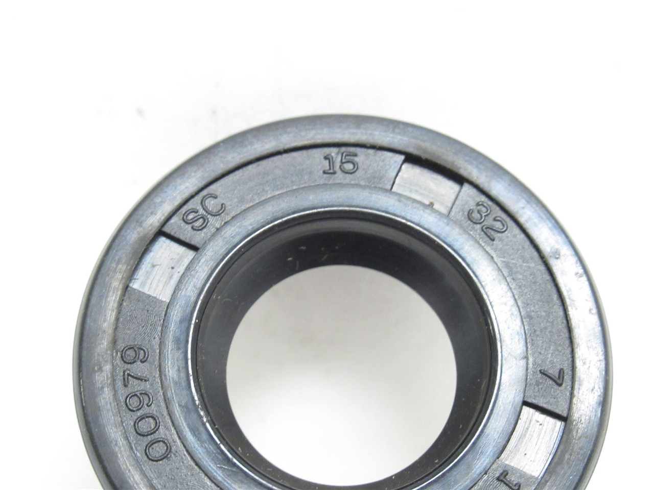 MFG- 15X32X7; Lot-4; Oil Seals; 15mmID x 32mmOD x 7mm Wide