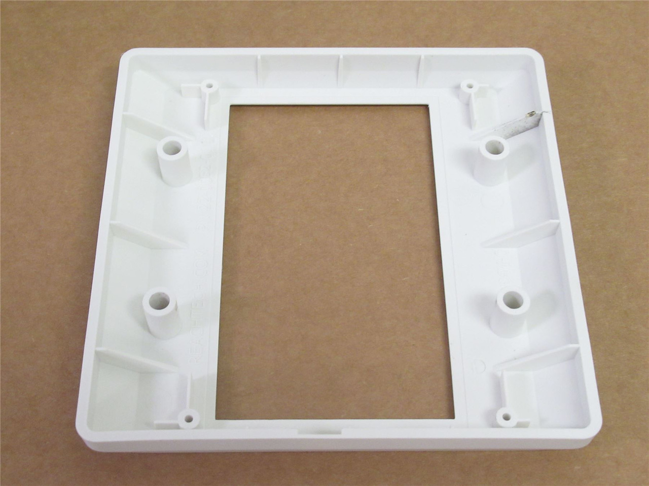 Reach Tech 1400351270; Bezeled Vertical Touchscreen Mount