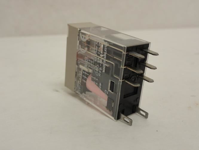 Omron G2R-2-S AC120(S); Relay; 5A; 250VAC; Coil: 120VAC