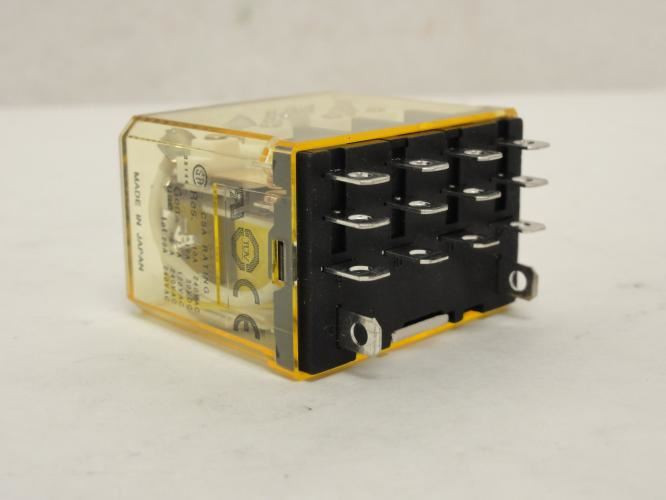 Idec RH4B-UL-AC230; Plug In Relay 10A; 240VAC; Coil: 230VAC