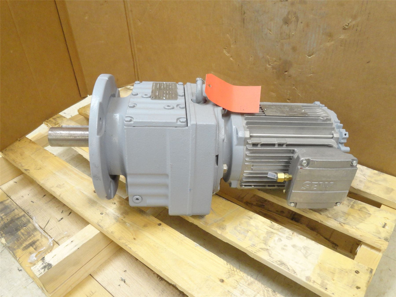 JBT 320066AAXAM; AC Gearmotor 52:1 Ratio 2HP 230/460V; 1767RPM