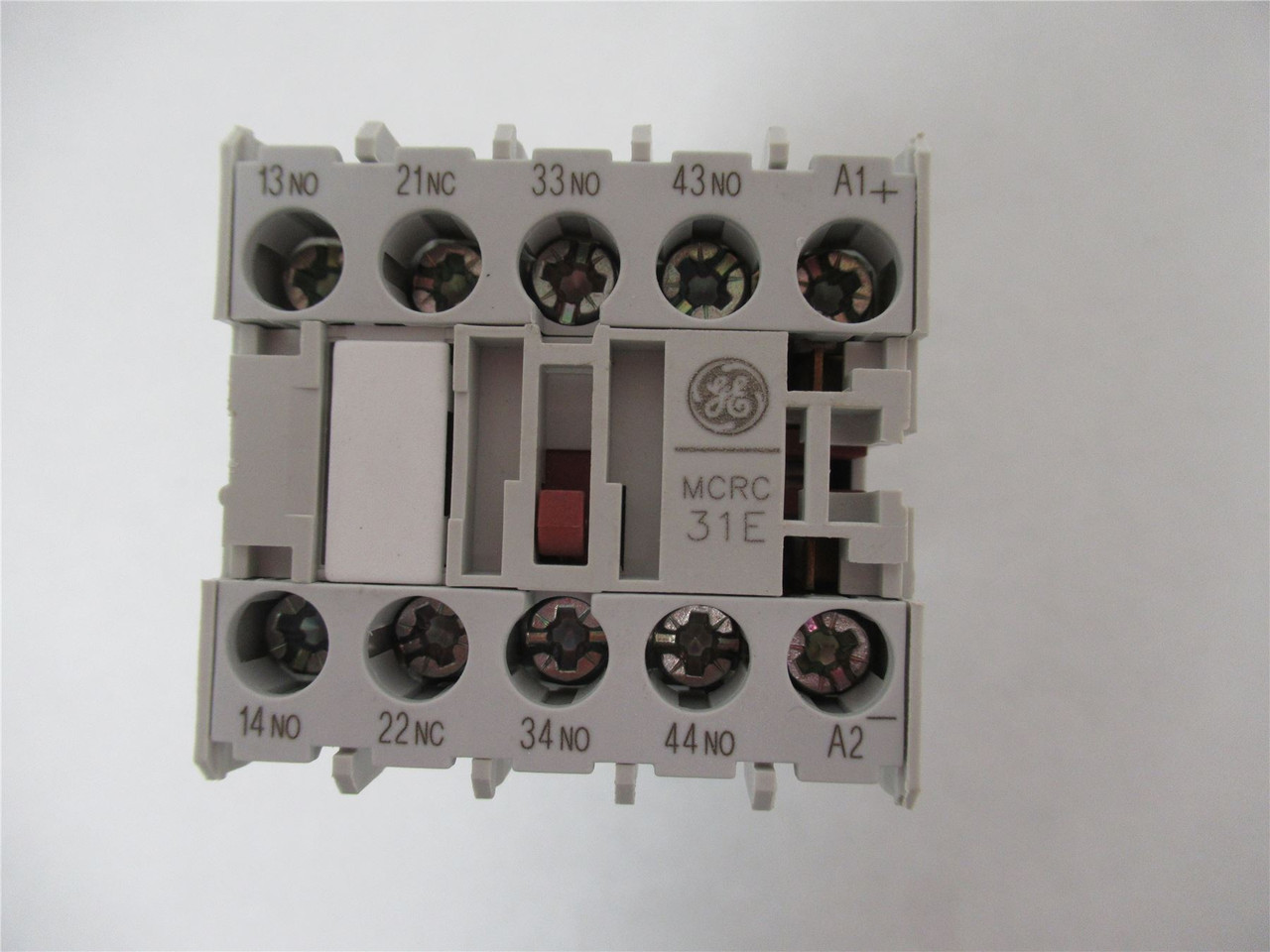 GE MCRC031ATD; RELAY 3NO/1NC 16A ITH 24V DC COIL